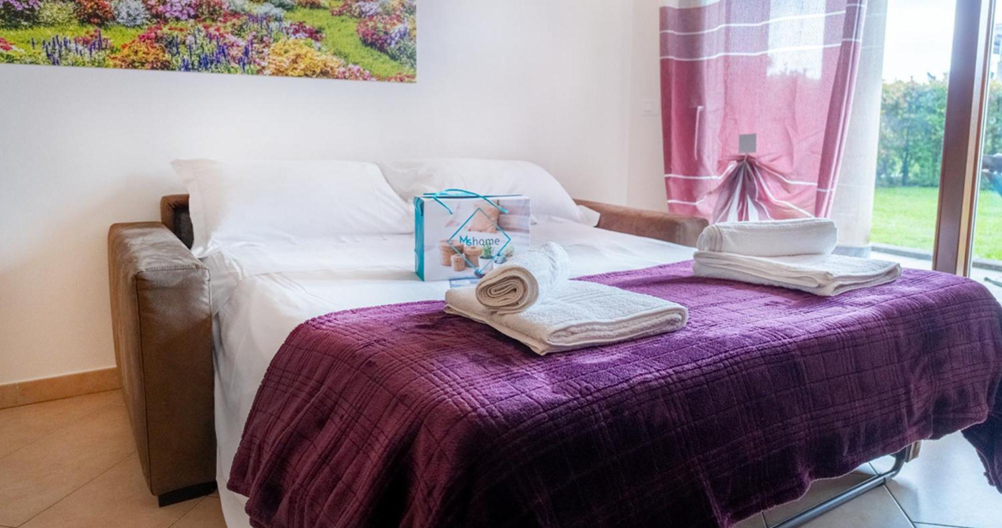 Oleandro Apartment - Featuring A Private Garden And Access To 5 Pools Ντεζεντσάνο ντελ Γκάρντα Εξωτερικό φωτογραφία