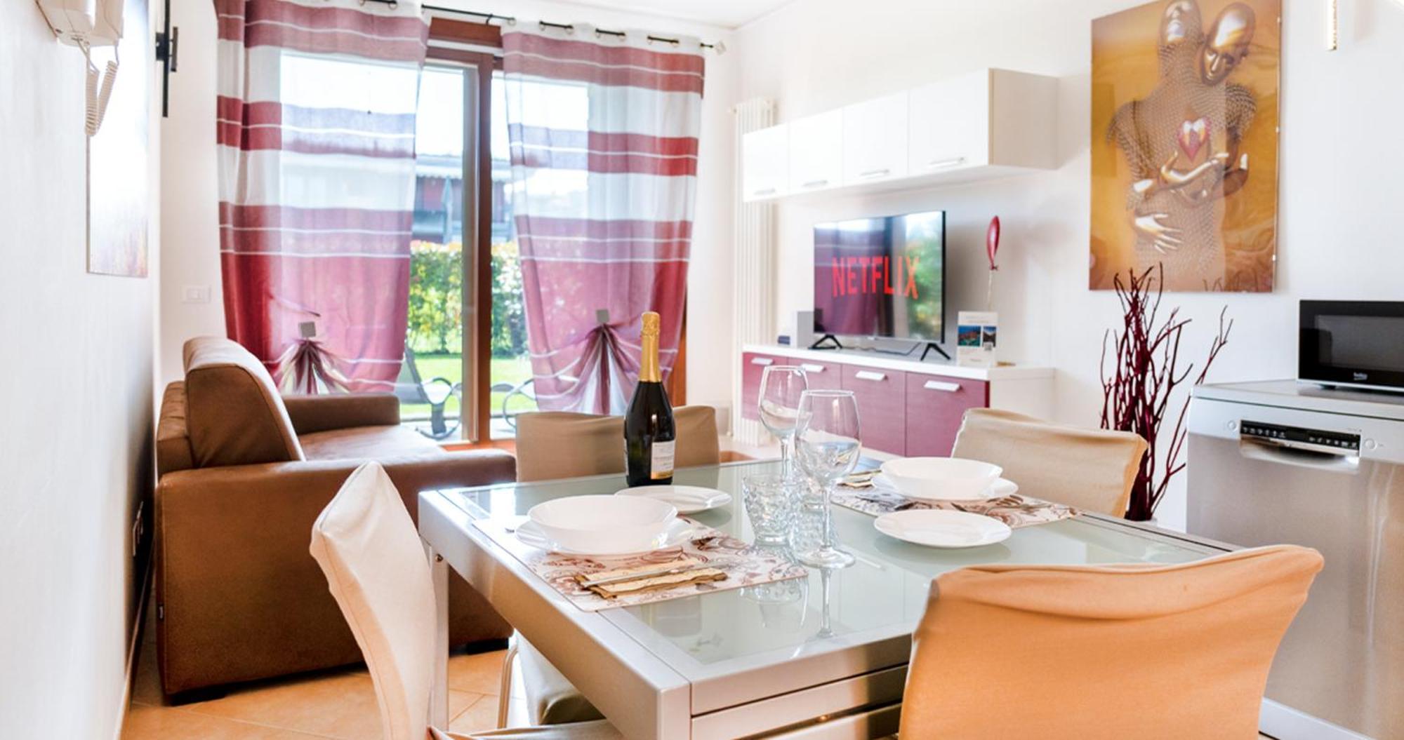 Oleandro Apartment - Featuring A Private Garden And Access To 5 Pools Ντεζεντσάνο ντελ Γκάρντα Εξωτερικό φωτογραφία